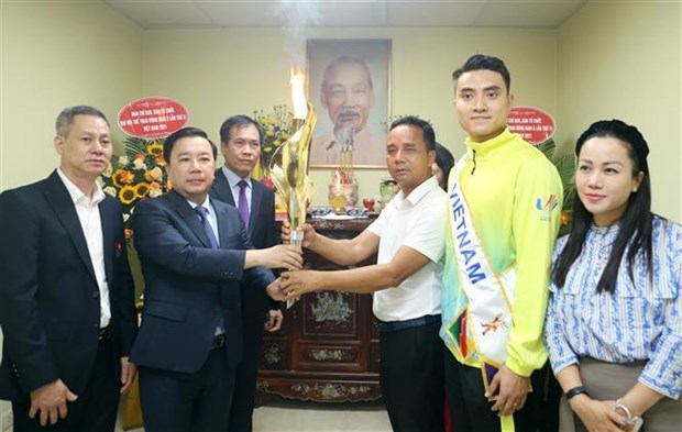 SEA Games 31 flame lighting ceremony held hinh anh 2