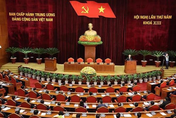 Fifth plenum of 13th Party Central Committee wraps up hinh anh 1