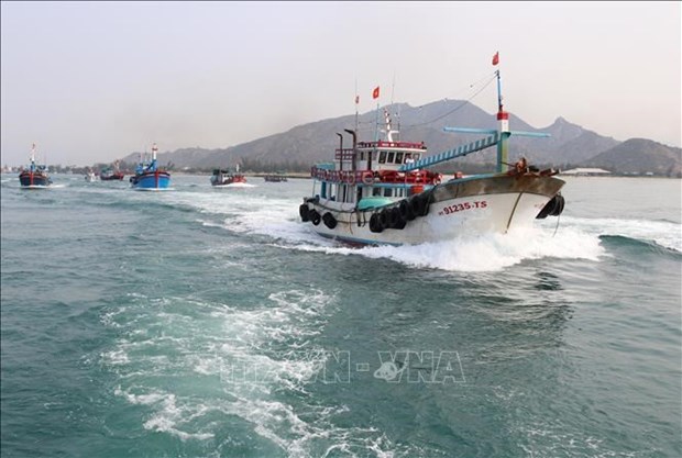 Ministry rejects China’s fishing ban on Vietnamese waters hinh anh 1