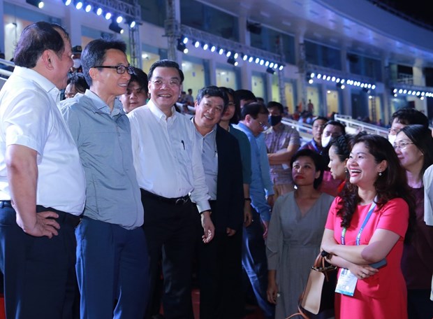 Deputy PM attends SEA Games 31 opening ceremony rehearsal hinh anh 2