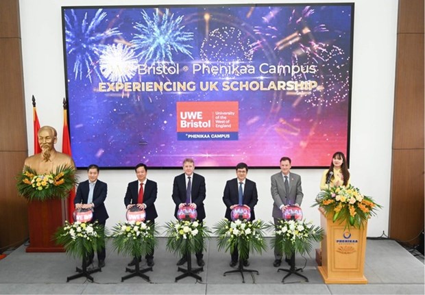 Phenikaa Group launches 2-million USD scholarship fund hinh anh 1