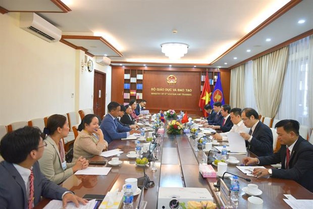 Cooperation in education, training spotlights Vietnam-Laos relations: Minister hinh anh 1