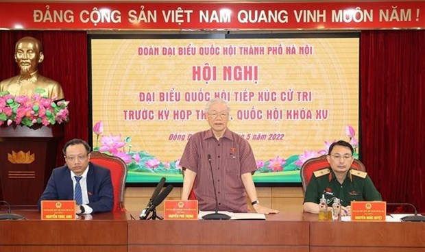 Party chief meets voters in Hanoi hinh anh 1