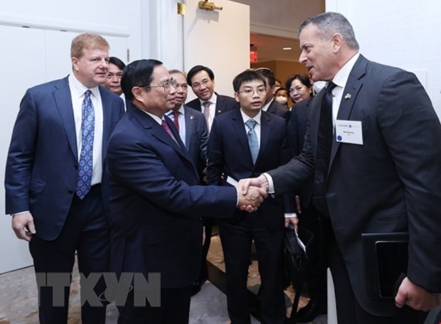 PM Pham Minh Chinh meets US business community hinh anh 2