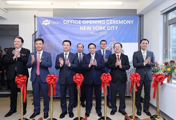 PM attends opening ceremony of FPT Software's second office in New York hinh anh 1