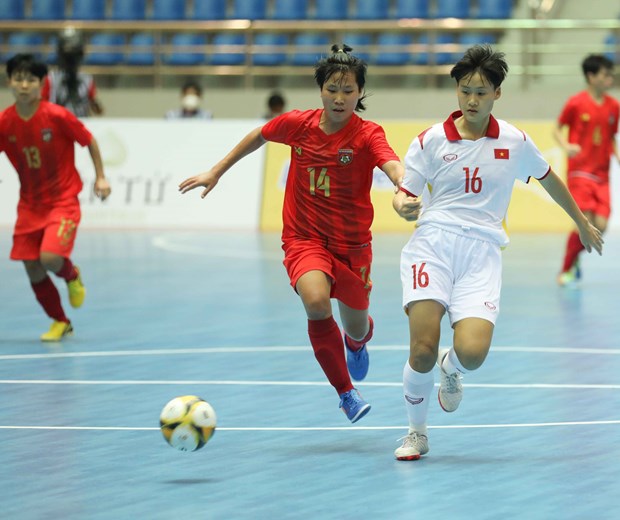 SEA Games 31: Emphatic win for Vietnam at first match in women’s futsal hinh anh 1