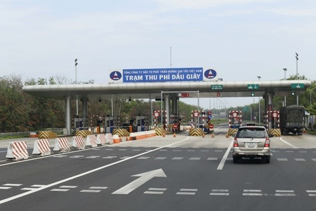 Five expressways to use non-stop automatic toll collection by September hinh anh 1