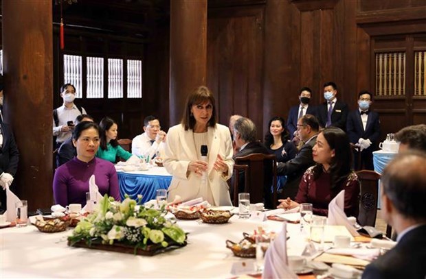 Vice President hosts tea party for visiting Greek President hinh anh 1