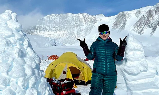 First Vietnamese woman reaches summit of Mount Everest hinh anh 1