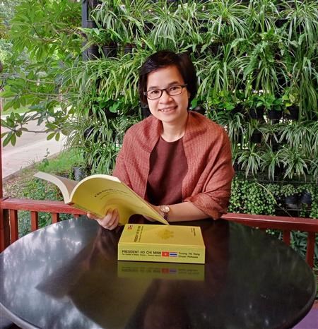 Vietnamese lecturer seeks to help readers understand better about Uncle Ho hinh anh 2
