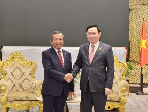 People-to-people diplomacy important to Vietnam-Laos relations: NA Chairman hinh anh 1