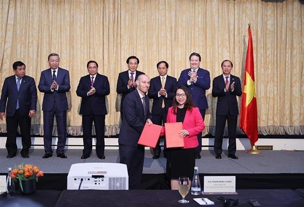 PM urges US businesses to invest in tourism and trade in Vietnam hinh anh 2