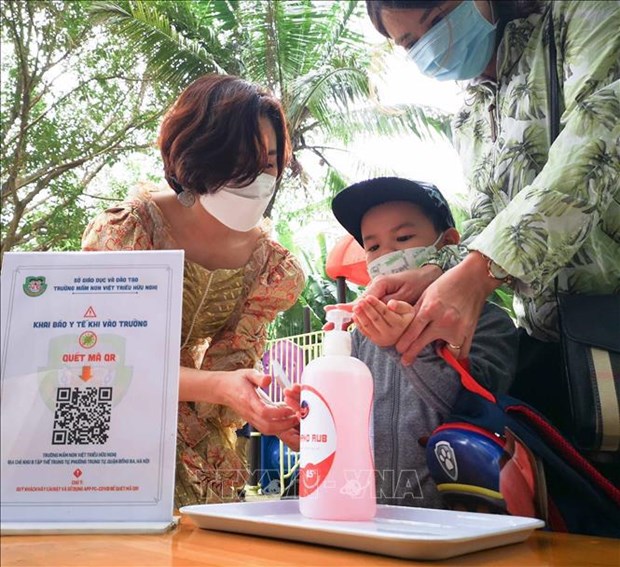 Vietnam records 1,831 new COVID-19 cases on May 18 hinh anh 1