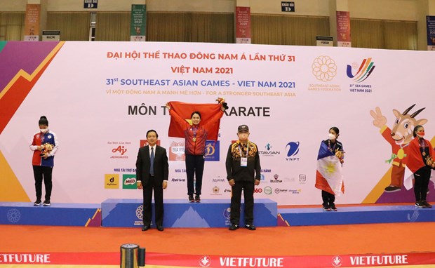SEA Games 31: Vietnam grabs two gold medals in Karate hinh anh 1