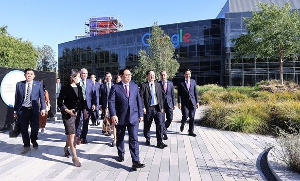 PM visits Sillicon Valley tech giants hinh anh 3