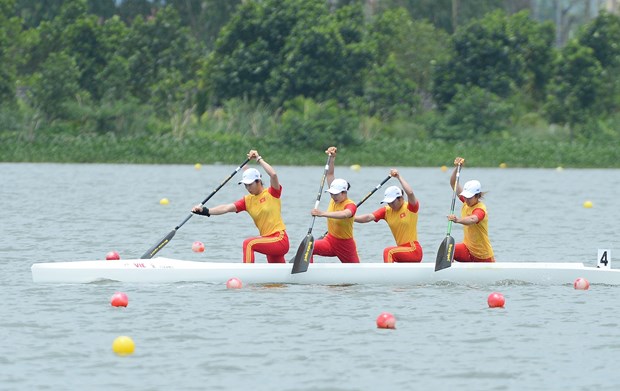 Vietnam wins two more SEA Games 31 golds in canoeing hinh anh 1