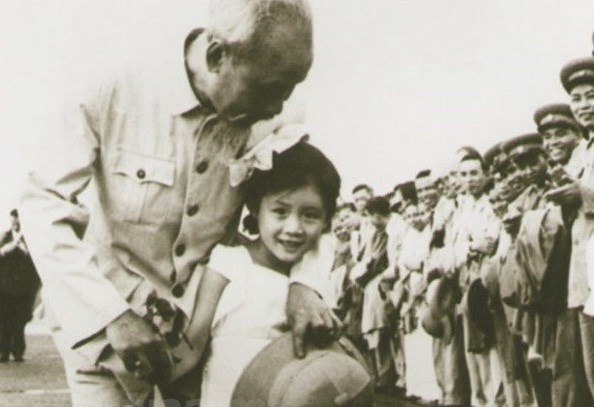 Late President Ho Chi Minh in the hearts of int’l friends hinh anh 3