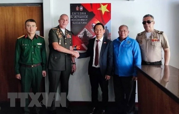 Venezuela university opens faculty on Vietnamese nation, culture in Ho Chi Minh era hinh anh 1