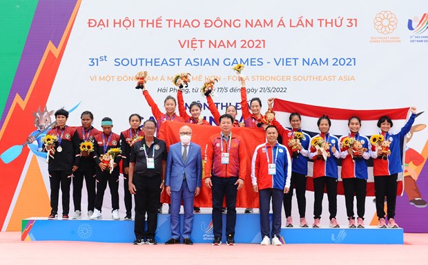 SEA Games 31: two more gold medals for Vietnam in canoeing/kayak events hinh anh 1