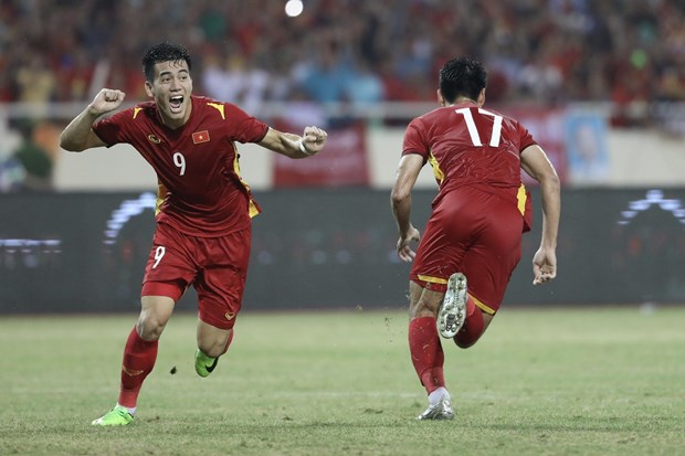 Vietnam defeat Thailand to keep SEA Games men’s football crown hinh anh 1