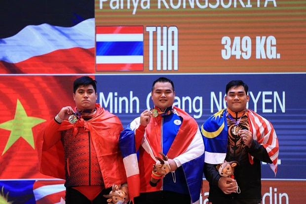 Vietnamese weightlifters set six new records at SEA Games 31 hinh anh 1