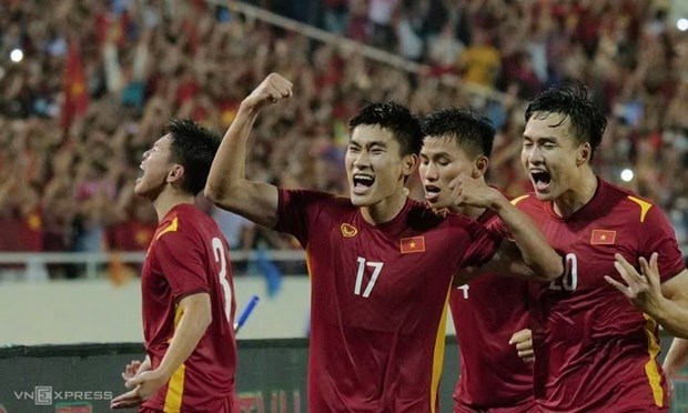 Head coach Park announces 23 players for friendly football match hinh anh 1
