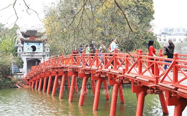Tourists to Hanoi surge in first five months of 2022 hinh anh 1