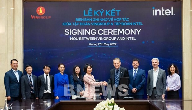 Vingroup, Intel ink MoU to develop advanced technologies hinh anh 1