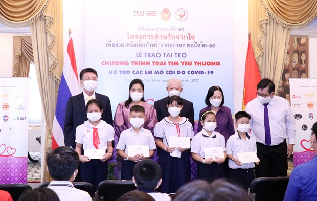 Thai-funded scholarships aid pandemic-hit children in HCM City hinh anh 1