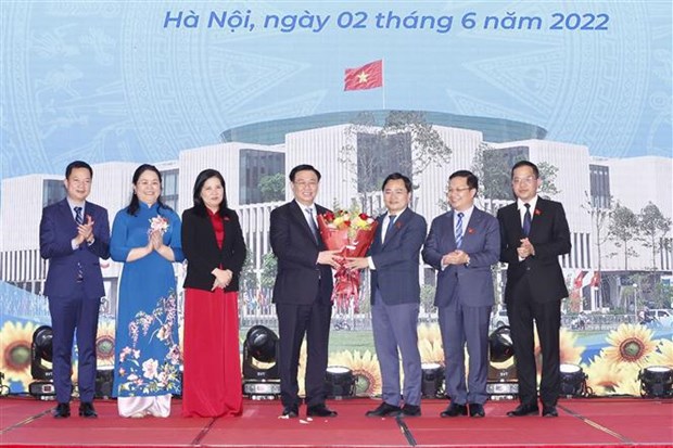 Top legislator meets with young deputies of National Assembly hinh anh 1