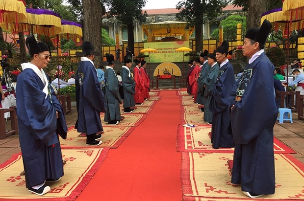 Traditional celebration of Doan Ngo Festival replicated hinh anh 1