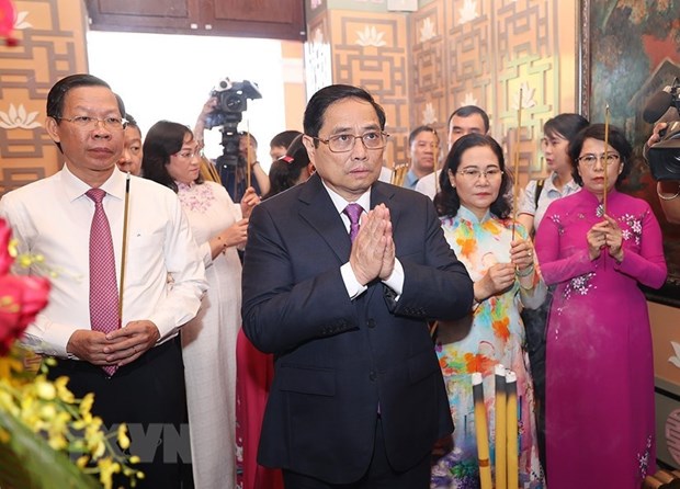 PM Pham Minh Chinh pays tribute to President Ho Chi Minh hinh anh 1