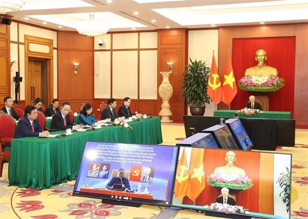 Vietnam prioritises developing ties with Mozambique: Party chief hinh anh 1