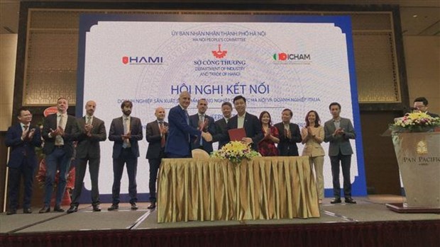 Hanoi Association of Main Industrial Products seeks cooperation opportunities with Italy hinh anh 1