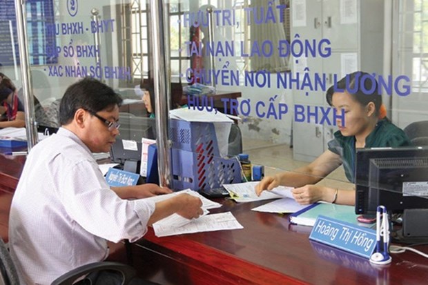 Over 16.7 million people join social, unemployment insurance hinh anh 1