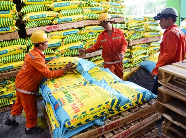 New fertiliser export tax questioned hinh anh 1