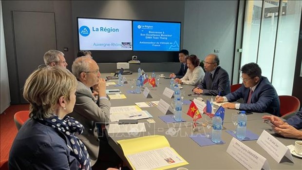 Vietnam enhances cooperation with France’s Auvergne-Rhone-Alpes hinh anh 1