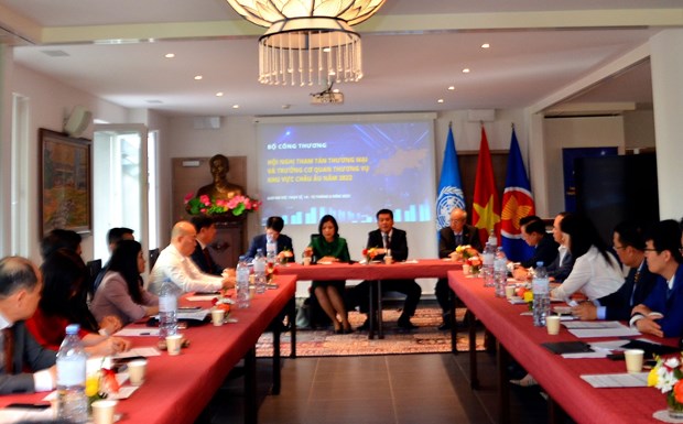 Meeting of Vietnamese trade counsellors aims to boost exports to Europe hinh anh 1