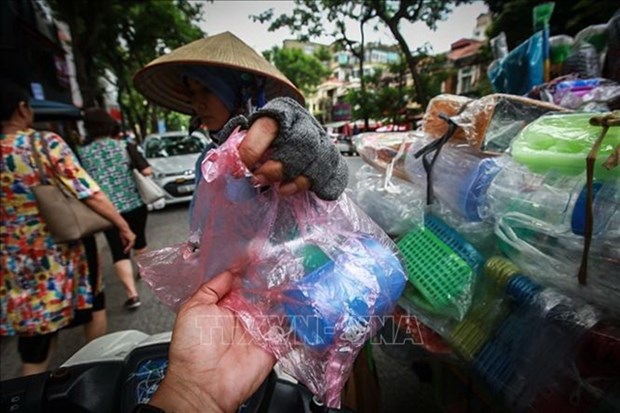 HCM City strives to end production, import of single-use plastics hinh anh 1