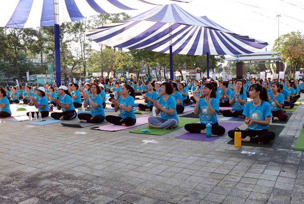International Yoga Day celebrated in Can Tho city hinh anh 2