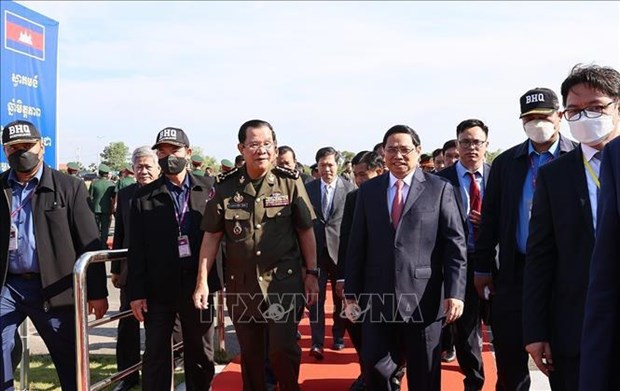 Cambodian newspaper spotlights 45th anniversary of PM’s path to topple Pol Pot regime hinh anh 2