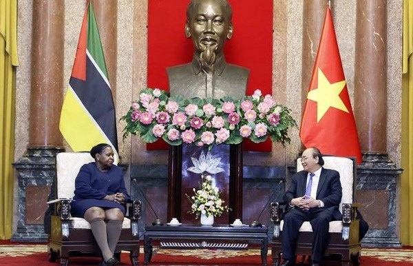 President hosts Mozambican Assembly President in Hanoi hinh anh 1