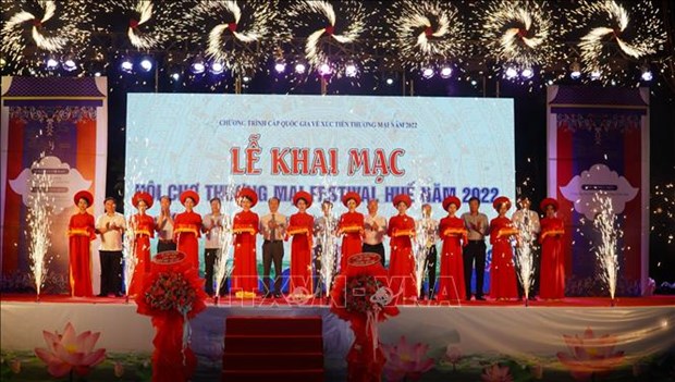Hue Festival Trade Fair connects Vietnamese localities hinh anh 1