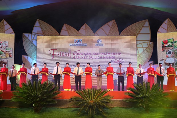 Festival on OCOP products associated with tourism underway in Hanoi hinh anh 2