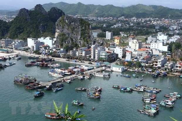 Quang Ninh posts 10.66% economic growth for first half hinh anh 1