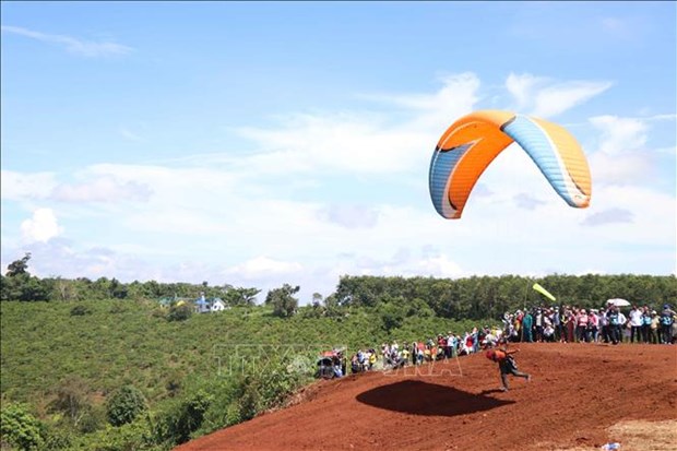Winners of open paragliding competition announced hinh anh 1