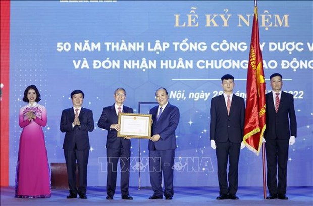 President hails health care sector's achievements hinh anh 1