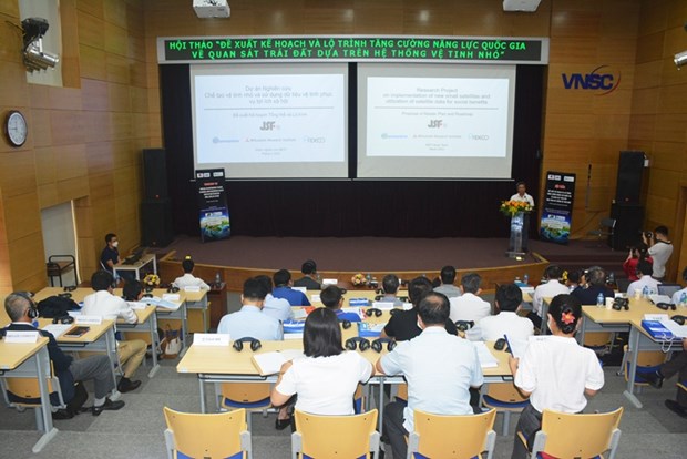 Vietnam to use small satellites to build capacity in Earth observation hinh anh 2