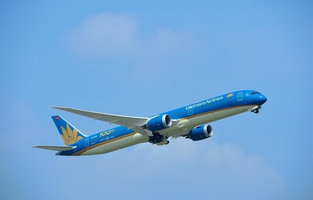 Vietnam Airlines relaunches services to Indonesia hinh anh 1