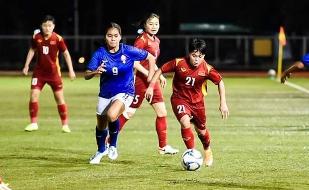 Vietnam trounce Cambodia 3-0 at AFF Women's Championship hinh anh 1